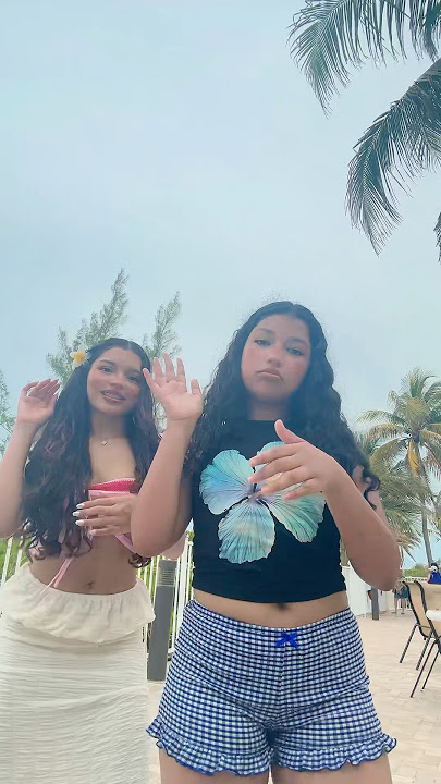 si está lloviendo ella me ve | tik tok