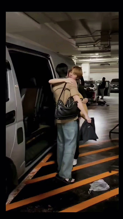 Two kisses and a hug...so cute ❤️  #zeenunew