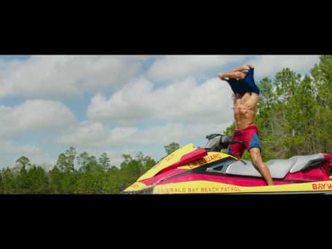 GUARDIANES DE LA BAHÍA - TRAILER (B) DOBLADO