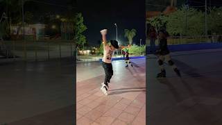 HACIENDO EL MOONWALK EN PATINES 🕴🏻🛼 | El Changuito #michaeljackson #moonwalk #shorts #viralshorts