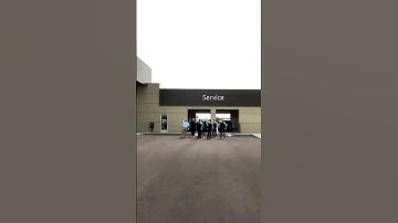 We found the coolest guys in the parking lot 🔧 #servicetech #car #fyp #hyundai #short #shorts #fyp