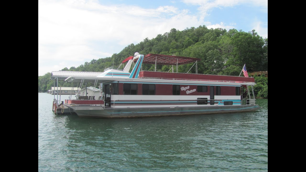 1995 Lakeview 15 x 68WB Houseboat For Sale on Norris Lake 