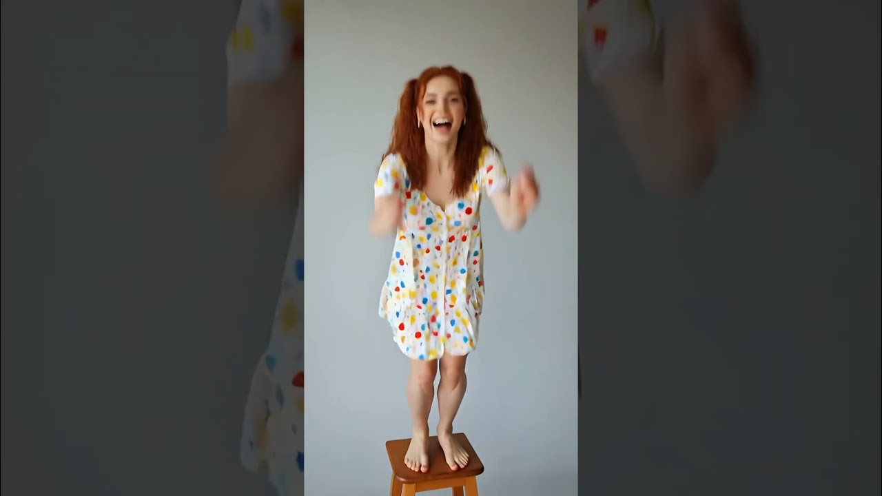 Отгремели выпускные. Промо. Соня Реда.