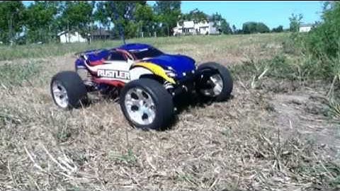 Traxxas Rustler Bashing: Run video 1