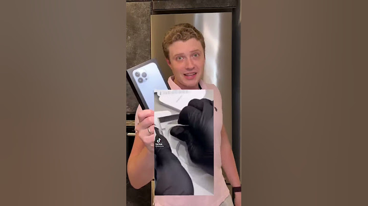 Чехол спрятан в коробке IPhone