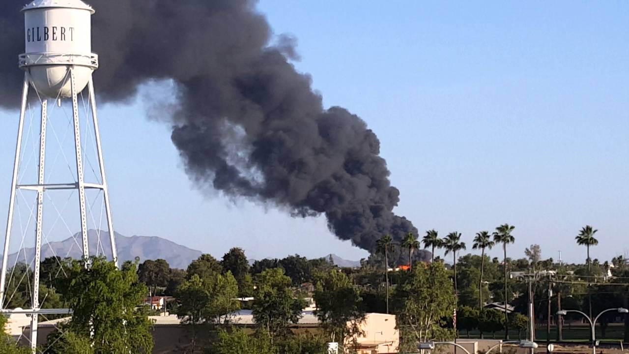 Apartment Complex on Fire in Gilbert, Az. YouTube
