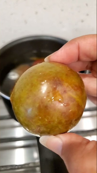 How to Peel Plums