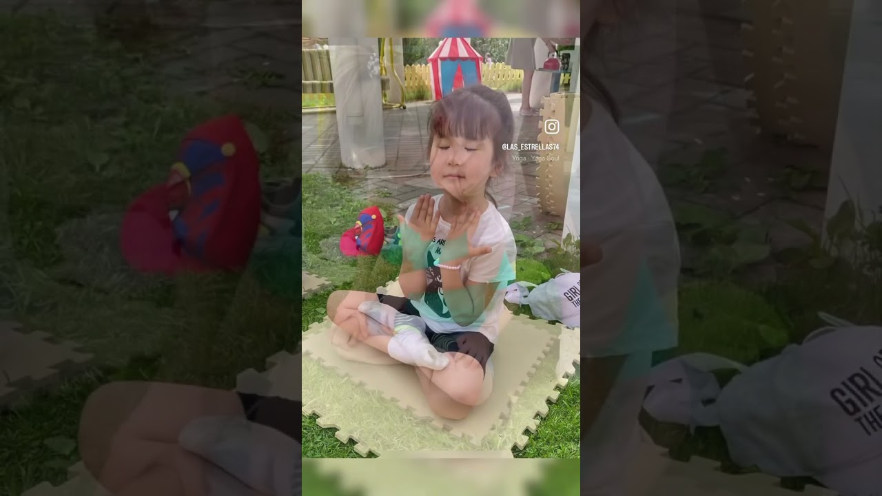 Бэби-йога на лужайке💚🌳 