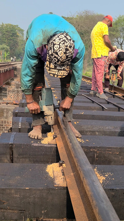 Rail bridge sleepers are being tightened.#shorts #railway #railtrack #foryoupage