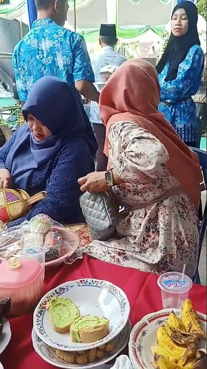 Mulai..mulai..kelakuan emak-emak pas lagi kondangan #shorts