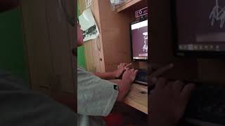 Aku Main Drum Di Komputer Loh