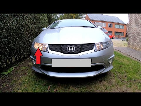 Honda Civic 8 Replacing the front bulb H7 left side