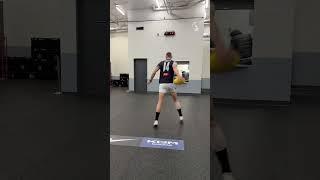 Attempting &#39;the Ash Centra&#39; 🤯 #aflw #afl #collingwood #nickdaicos