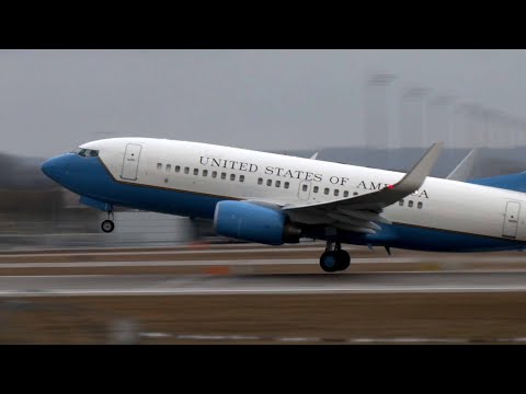 4k US Air force C-40C taking off from MUC