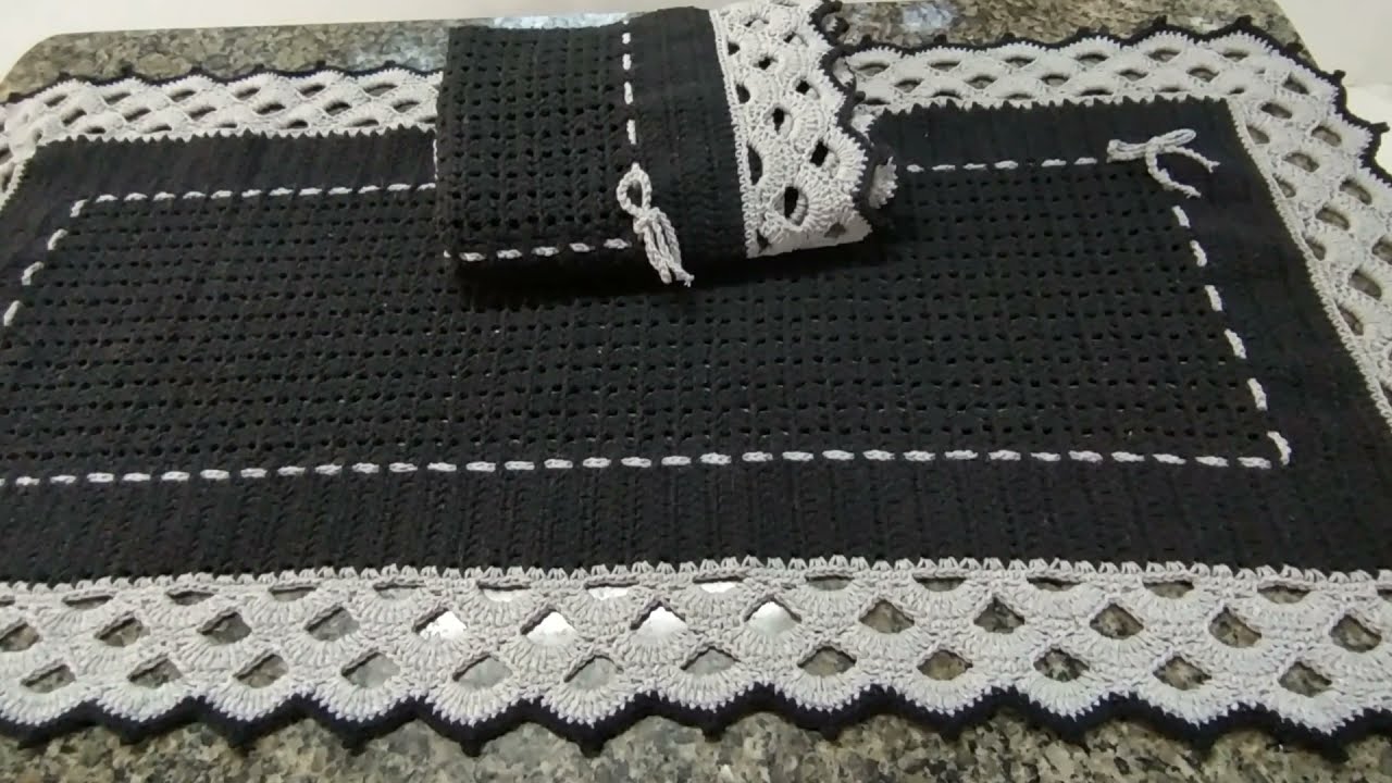 TAPETE DE CROCHÊ RETANGULAR (BICO ARCOS)