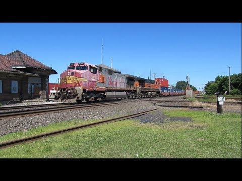 A Great Day of Railfanning in Deshler, Ohio, At the Crossroads of the B&O!