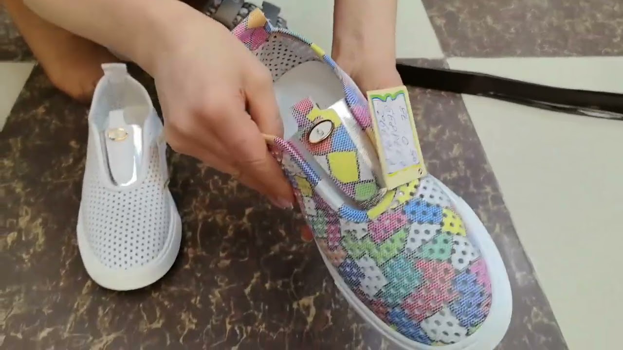 Новая коллекция кроссовокДышащая роскошь: перфорированная кожа в современном дизайне!