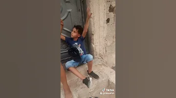 ضحك حتى تبول 