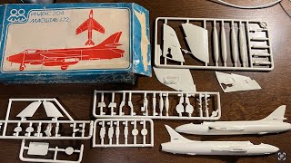 : 1/72 Hawker Hunter   1980- (novo) vintage USSR scale model