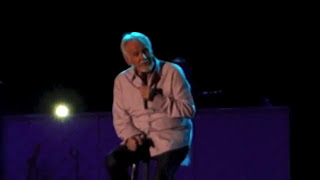 Kenny Rogers at Freeborn County Fair August 2013 sings 