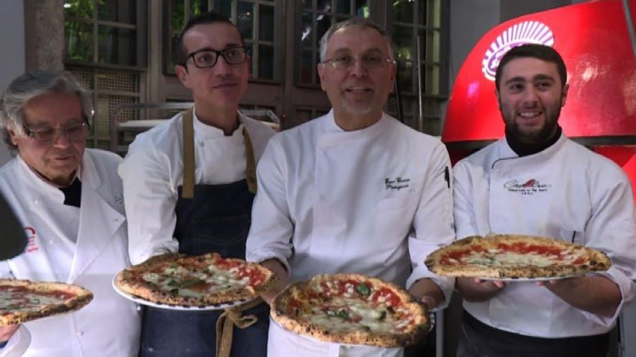 L'arte della pizza diventa ufficialmente patrimonio dell'umanità - YouTube