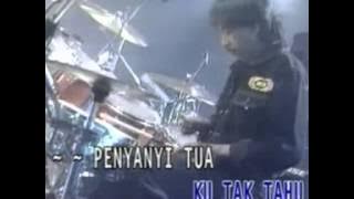 PENYANYI TUA - Koes Plus