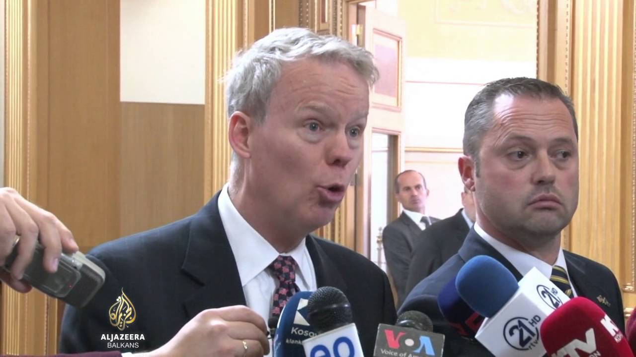 بريشتينا: فوضى في البرلمان وأعمال شغب في الشوارع