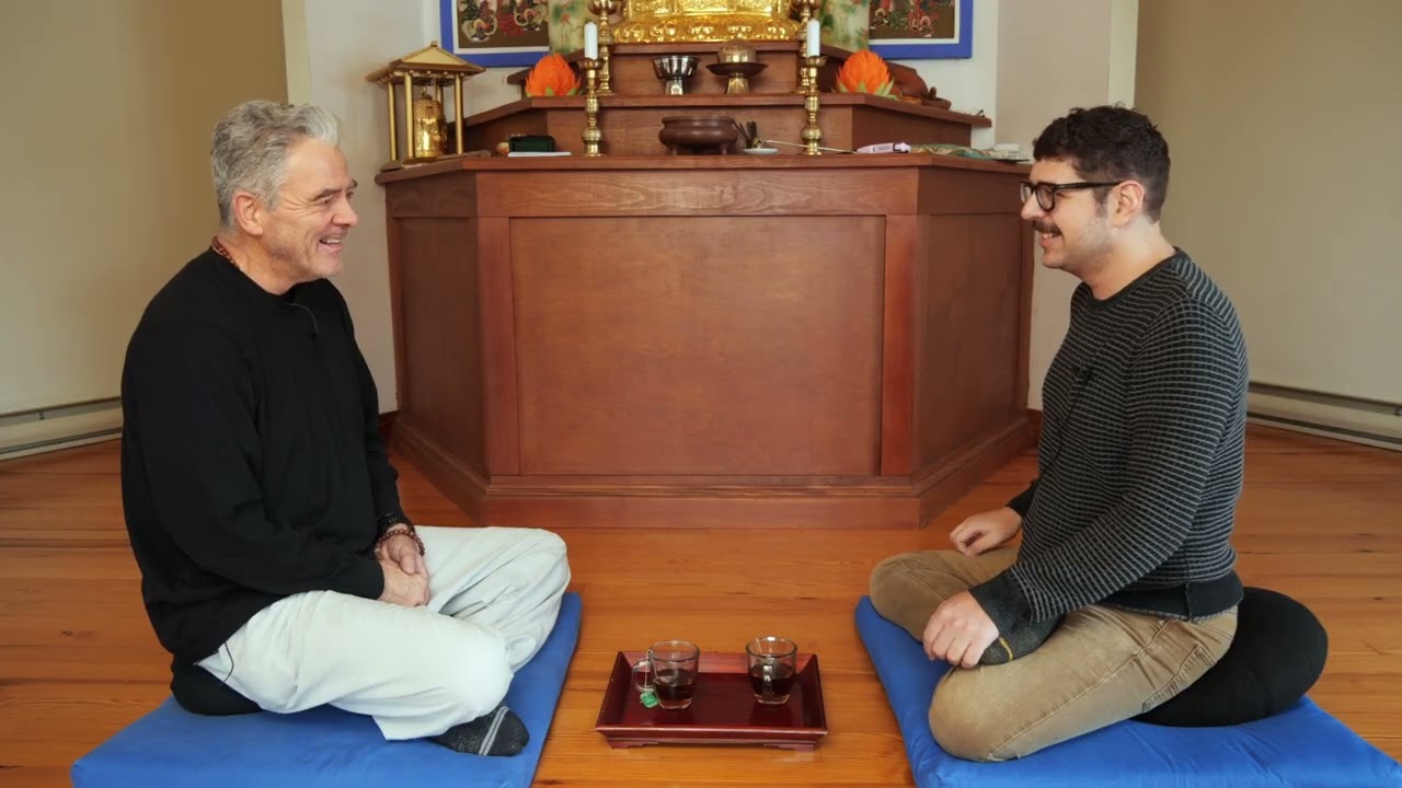 Pointing at the Moon - Interview with SDT Mark O'Leary