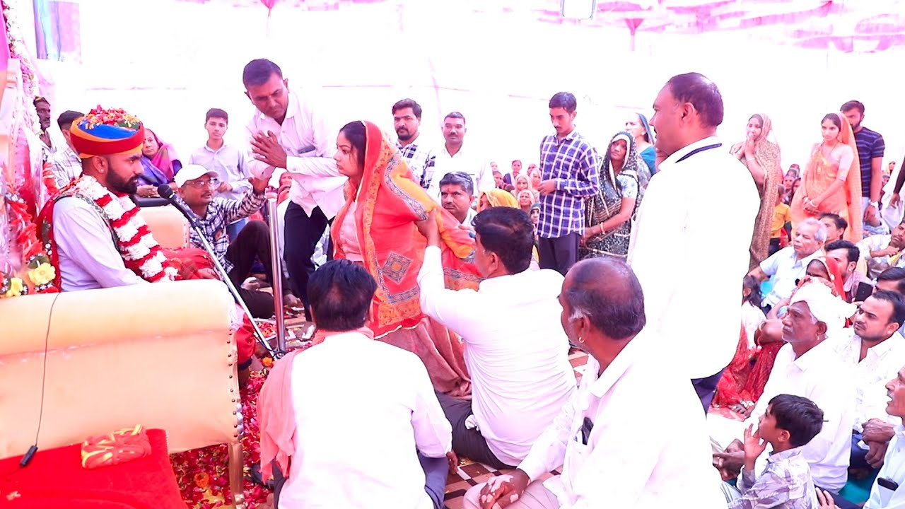 ત્રણ ભાઈનો પરીવાર સધી ધીઝ ઉડાવી બેનને કાઠે માતા ધુણે ઓનલાઇન પર્ચો પુરવા વાળી સધી c N ભુવાજી