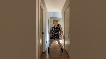 The frog #shorts #marinaandthediamonds #tiktok #trend #makeup #lgbtq #gay #queer #nonbinary #style