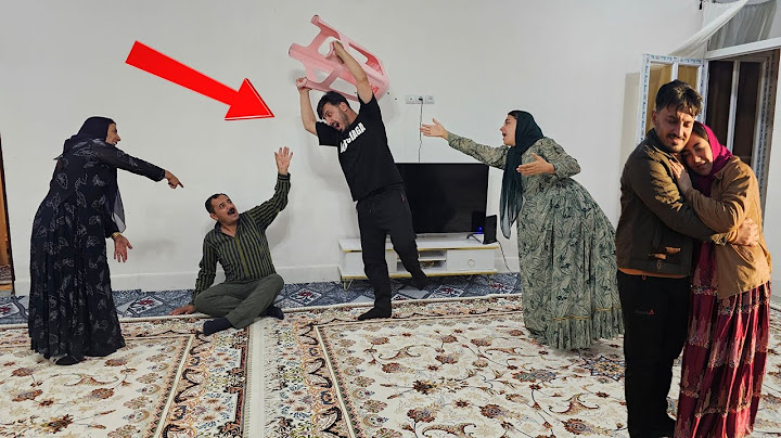 Mojtaba meets with Zeinab and tries to choose the past