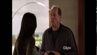 Modern Family -Gloria Pritchett "Dogy dog world" screenshot 1