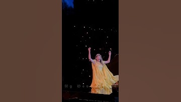 Taylor Swift Plays with the Crowd During Mid-Show Standing Ovation in Warsaw Night 3 #taylorswift