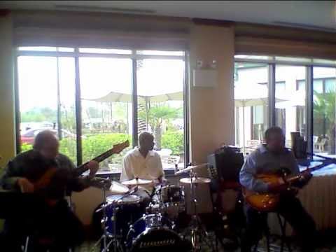 Rob's JazzExpress Performs "Morning"