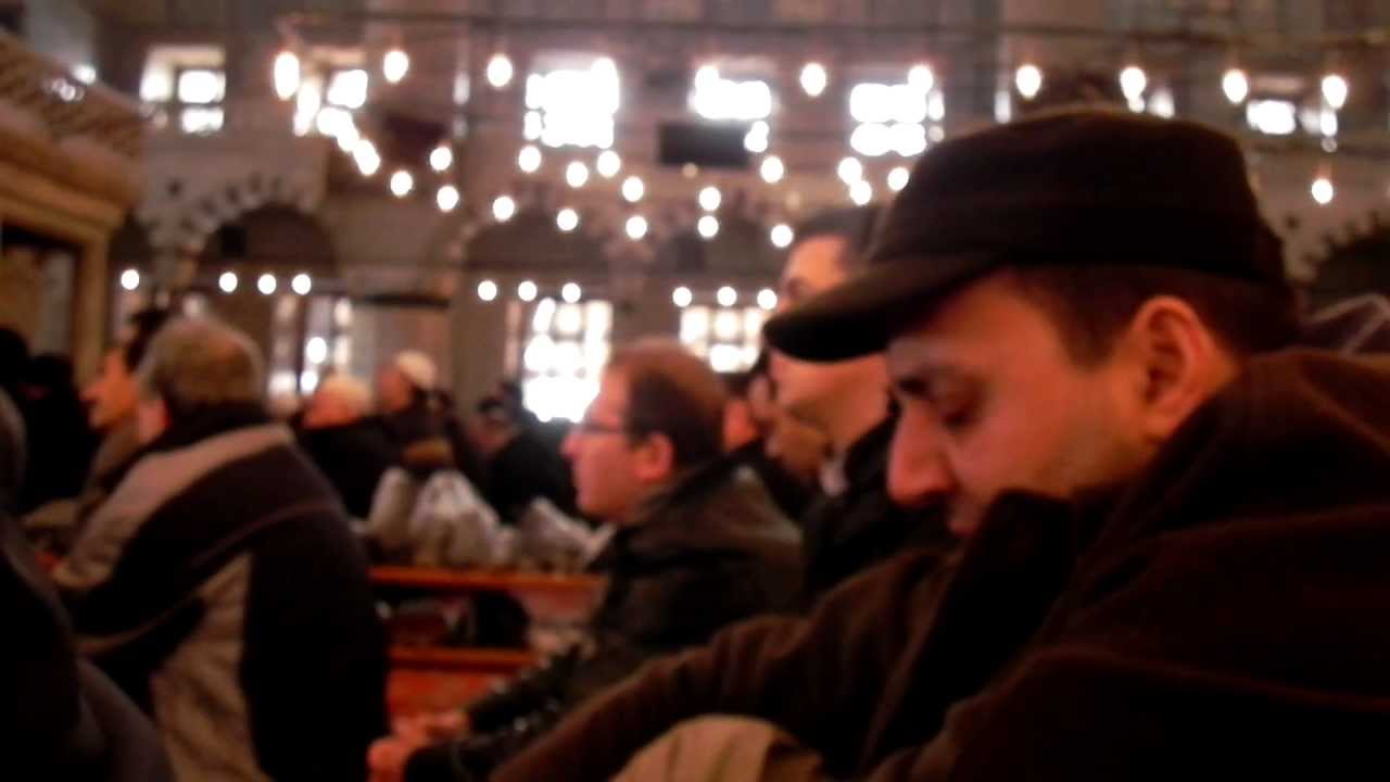 Sultanahmet Camii'nde cuma namazı ezanı (HD)- Istanbul Blue Mosque for friday prayers.