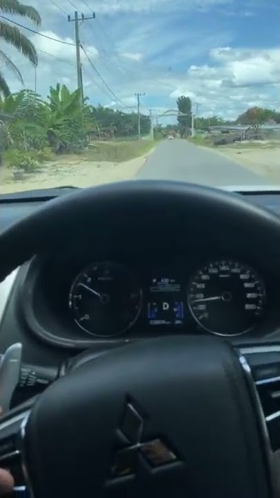 NYETIR MOBIL PAJERO SIANG HARI SANTAI