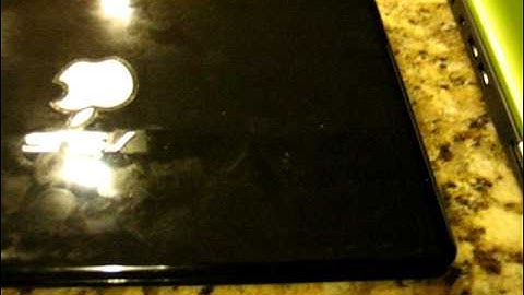 2 Netbooks and a MacBook bootup to OS X Part 01