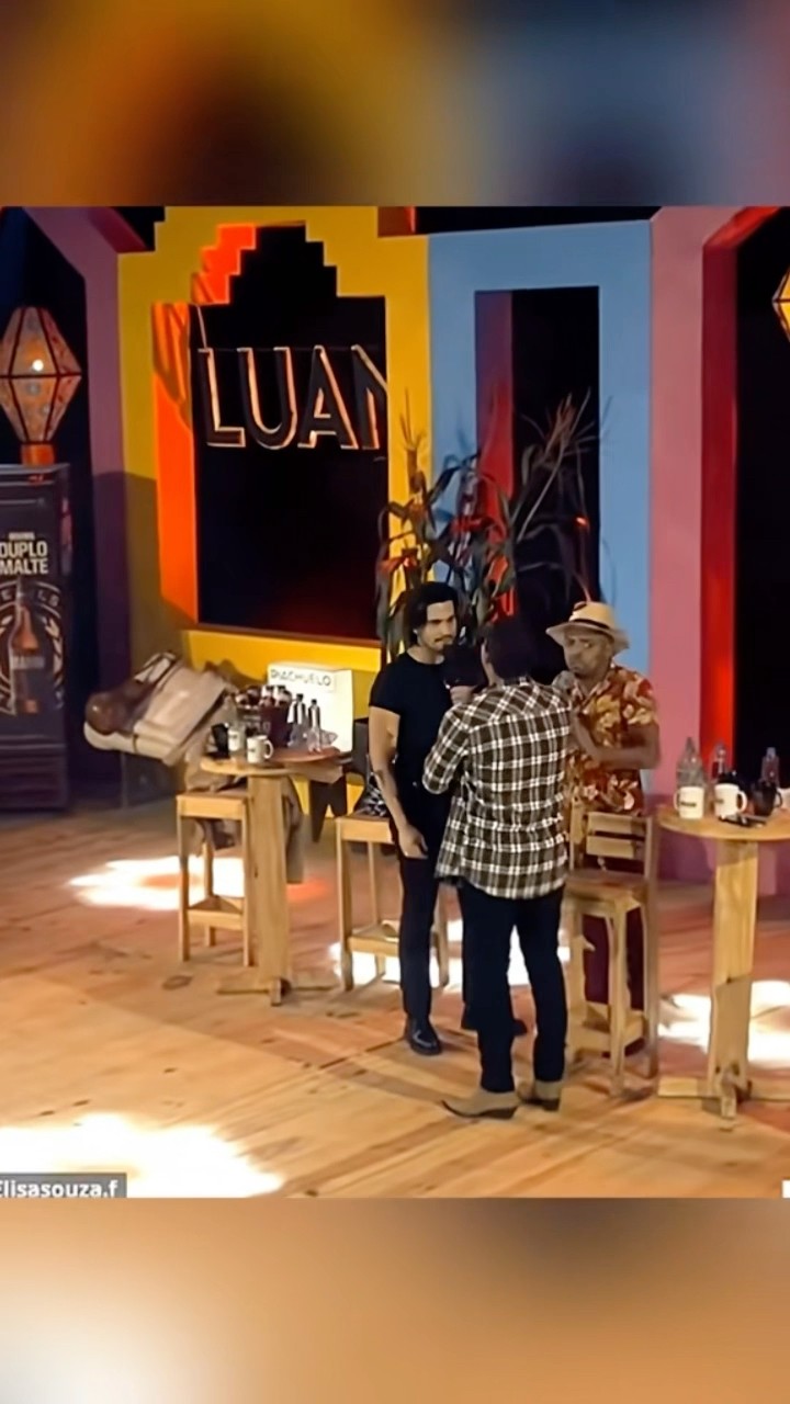 Luan minha mãe disse que eu parece muito contigo.  #luansantana #wesleysafadão #memes #humor