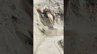 Awesome Excavator Operation Skill #Truck #Trucking  #Heavyequipment #トラック #トラック運転手 #Lastkraftwagen