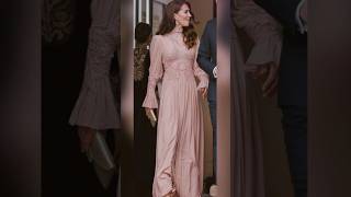 Royal Beauty Queen Kate Middleton Outfits #kate #katemiddletonstyle #katemiddletion #fashiontrends