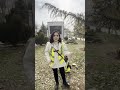 دختری که عاشق تمیز کردن زمینه و حال زمینو خوب میکنه! 🌍💚