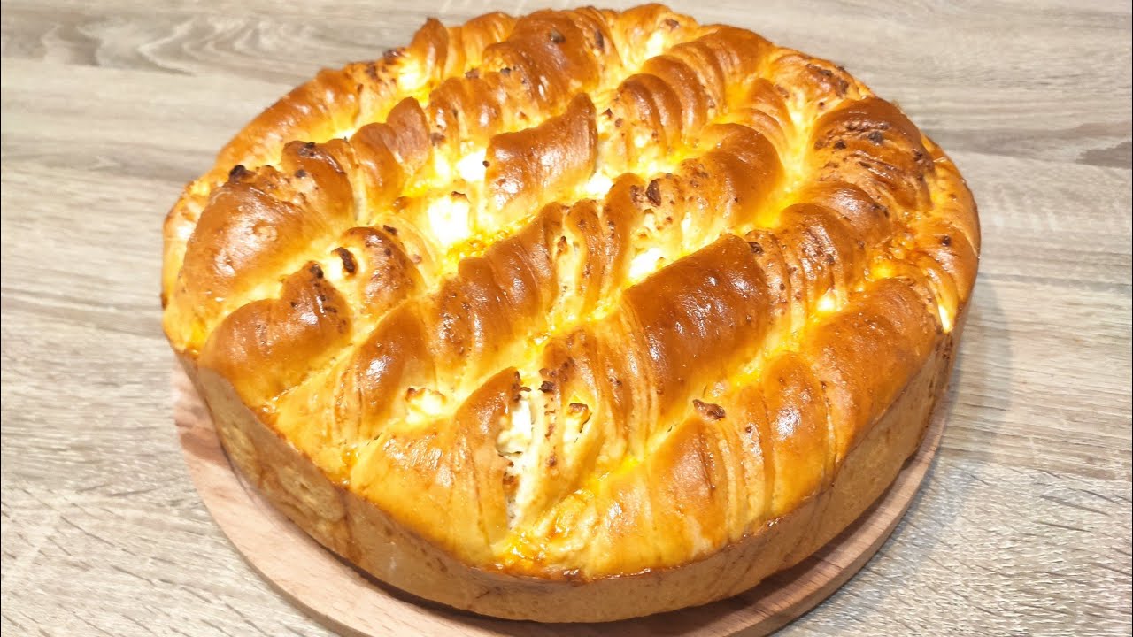 Усукан тутманик - практична и много лесна рецепта.