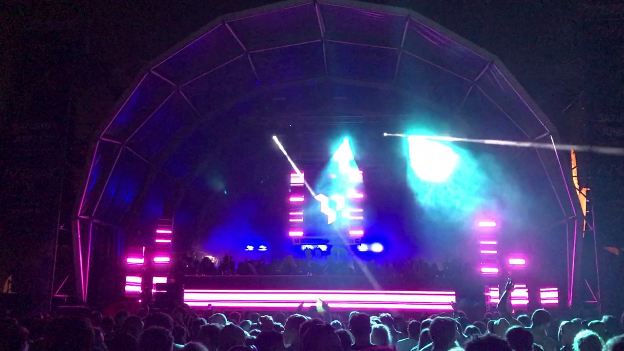 Maceo Plex @ Mosaic Plaza Mayor Barcelona 2017 part 3 wall street