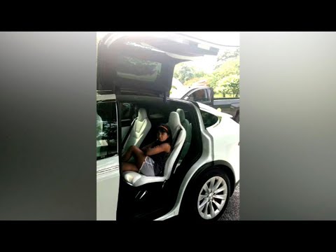 La hija de Thalía presume el nuevo carro de su mamá y la mansión donde pasarán las vacaciones