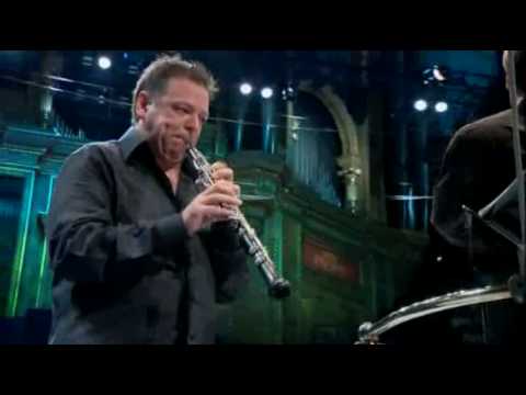 Elliott Carter Oboe Concerto (Part 2) - Nicholas Daniel / David Robertson / BBC Symphony Orchestra