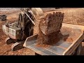 Terex RH170 Shovel Excavator Loading 250 Tonnes Hitachi Dumpers