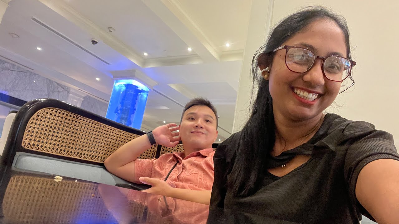 චයිනීස් හස්බන්ඩ් එක්ක කූල් රසම රස චීස් කේක් කන්න ආවා | It is Cheese cake time with Chinese Husband