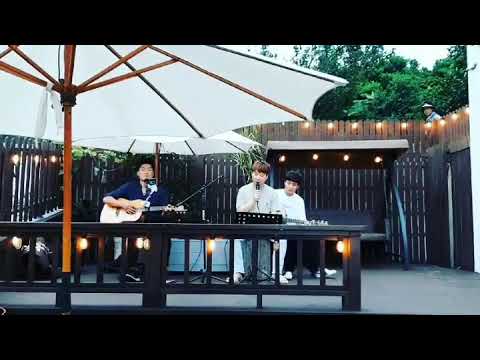 처음 해본 버스킹-흔들리는 꽃들속에서...💐