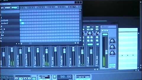 clip asus eeepc ubuntu studio 9.04