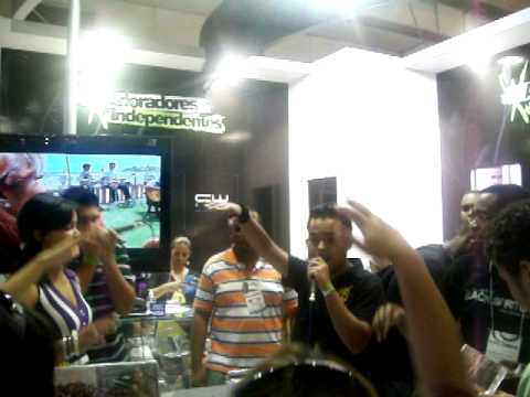 CANTANDO NA 8ª EXPO CRISTÃ - SAMUEL LIMA defensa y justicia